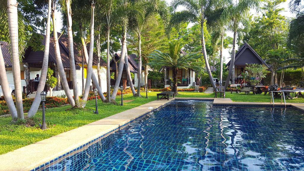 Prachuap Garden View Resort Prachuap Khiri Khan Exterior photo