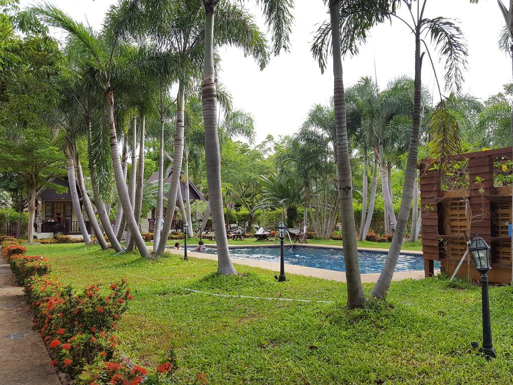 Prachuap Garden View Resort Prachuap Khiri Khan Exterior photo